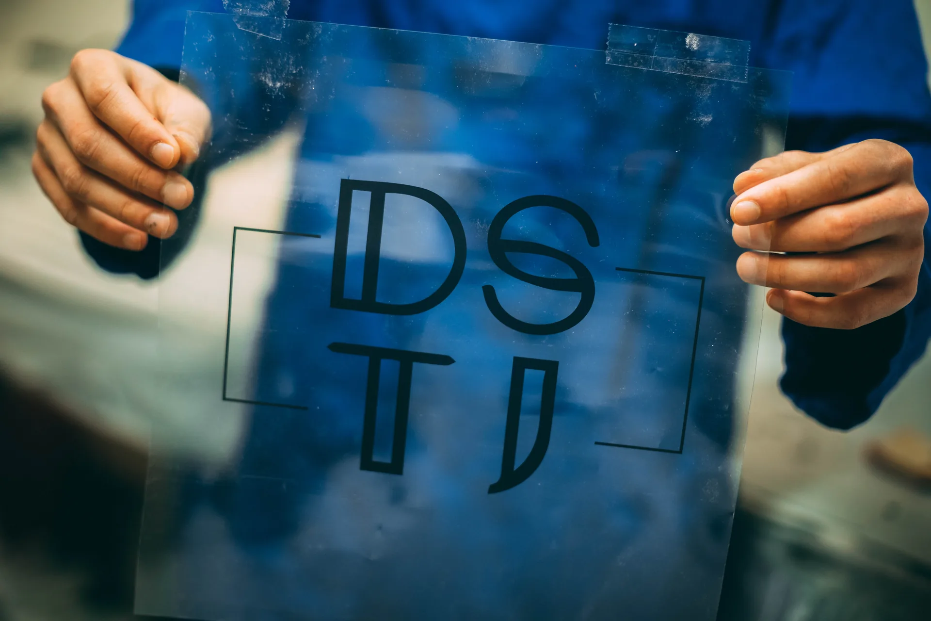 Sablon Kaos Digital Konveksi di Surabaya. Foto : unsplash.com
